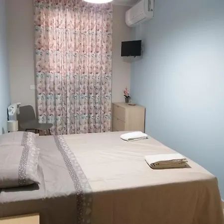 Dabliu House Pensión 3*